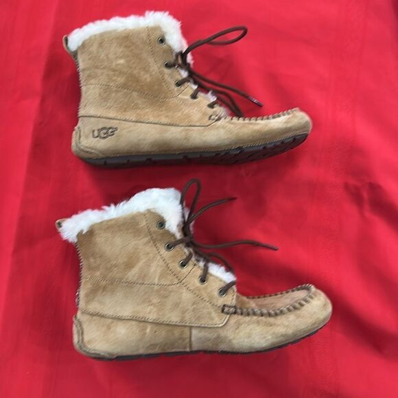 UGGS CHESNUT MOCCASIN BOOTS SIZE 5.5 - Picture 8 of 9